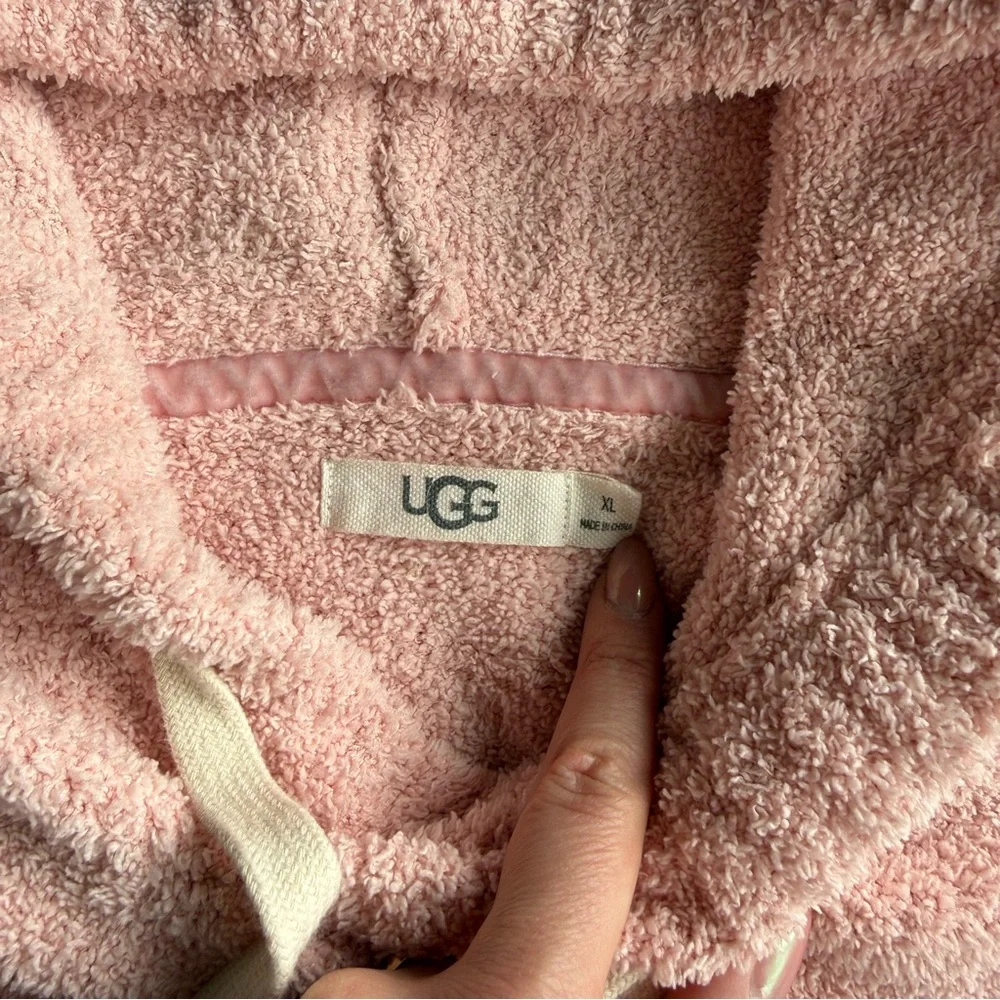 UGG Sherpa Hoodie Women’s XL Pink Plush Fleece Pullover Cozy Hooded Sweater - Picture 2 of 9